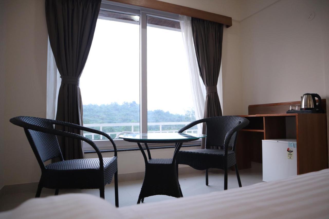 Hotel Wayfarer Porvorim Luaran gambar